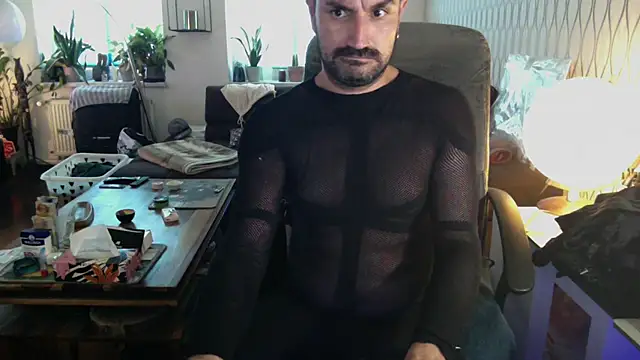 XXX chat uživo modela tomz0819
