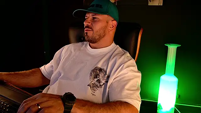 AngeloEric Live XXX-Chat