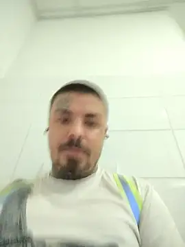 Chat +18 de Berti3128 ao vivo