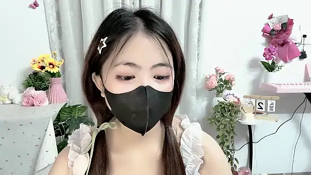 Chat XXX en directo de MIJ-Uwuu