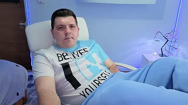 JasonJacks Adlı Modelin Canlı XXX Sohbeti