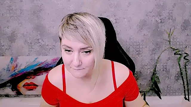 XXX chat uživo modela Djullia