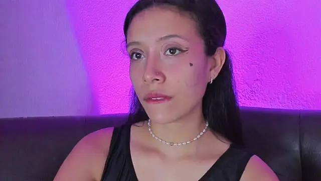 Alicee_drool Chat XXX in diretta