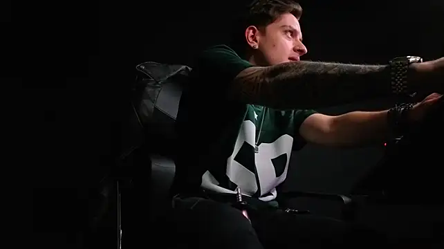 Živý XXX chat FelixStarkk