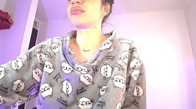 sara_lee01's Live XXX Chat