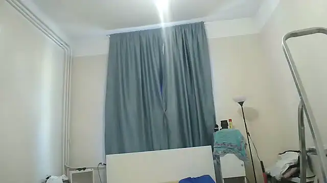 Bellaa25's Live XXX Chat