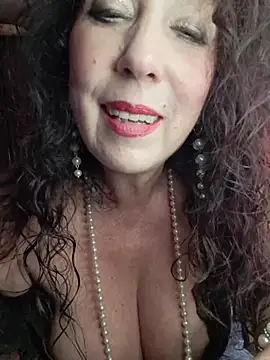 GypsyEsmeralda Chat XXX in diretta