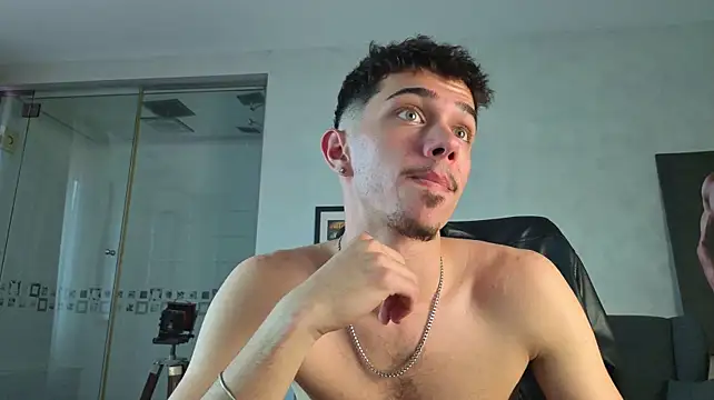 Chat XXX ao vivo de KaydenDrew