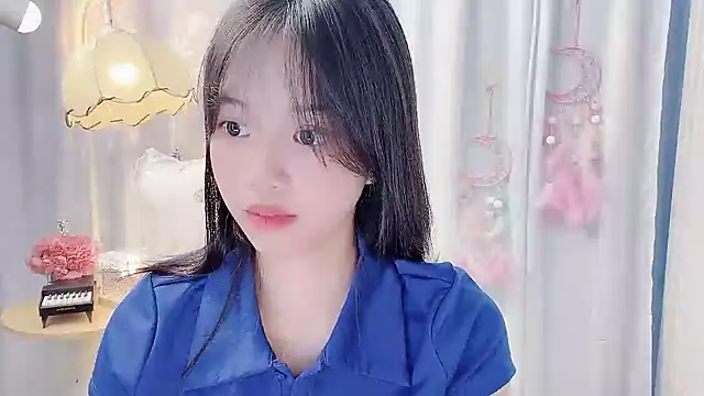 Yanys521 লাইভ XXX চ্যাট