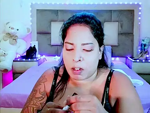 indiantopaz694u Chat XXX in diretta