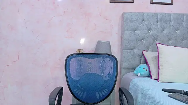 VioletaNova_ Chat XXX in diretta