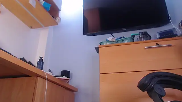 Chat +18 de MikeMiller2 ao vivo