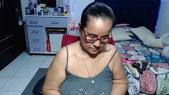 pervert_mommy_ – Naživo XXX chat