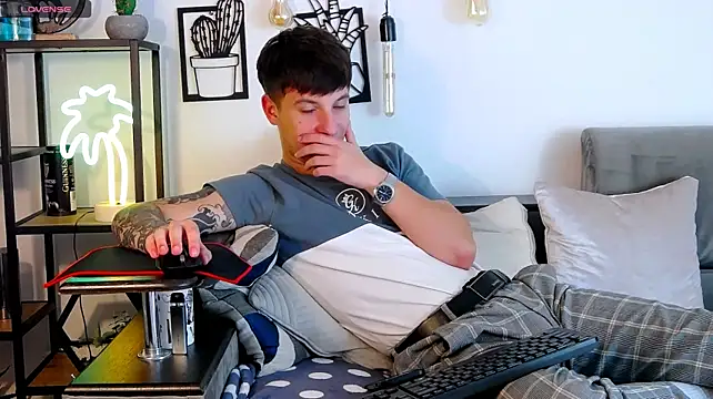 Онлайн чат XXX ThomasEdisonn