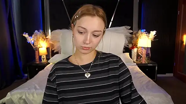 Živý XXX chat LizzaMoonn