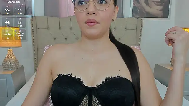 Chat XXX en directo de Beautyari_