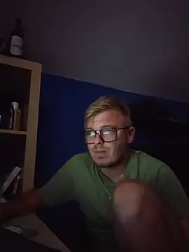 Chat +18 de blondeboy92 ao vivo