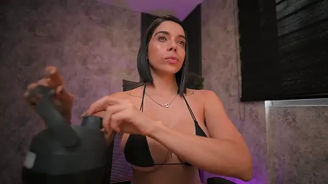 Chatroom XXX en direct de AmyWalker_