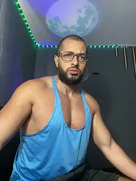 Chat +18 de magnumchris ao vivo