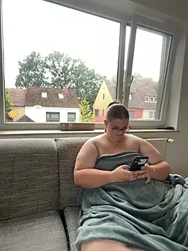 CurvyPaar2 - Show Ass & 1Video