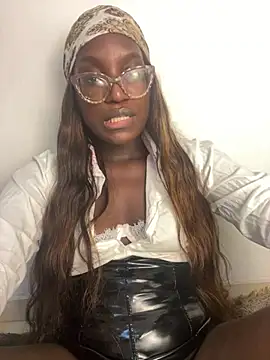 xChloe Live XXX-Chat