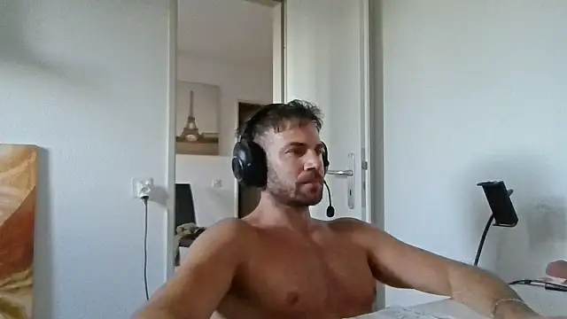XXX chat uživo modela alpha-hunk