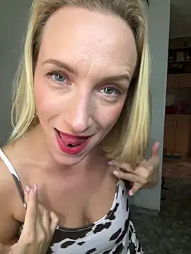 UmaTruewoman Adlı Modelin Canlı XXX Sohbeti