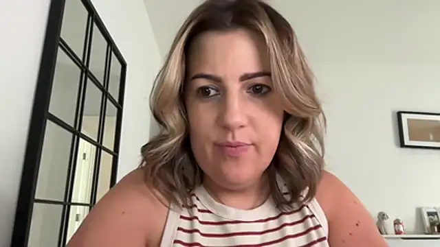 MsBelleWarick Live XXX-Chat