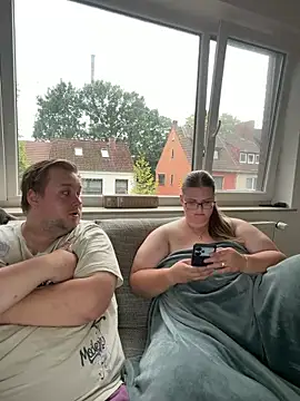 Онлайн чат XXX CurvyPaar2
