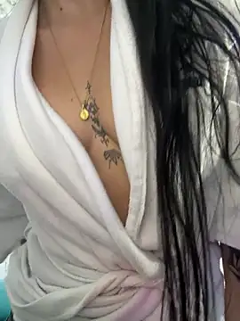 salo-rousee Chat XXX live