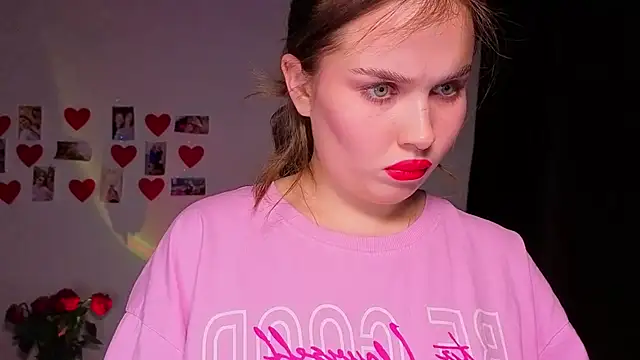 Catherine_Karis Adlı Modelin Canlı XXX Sohbeti