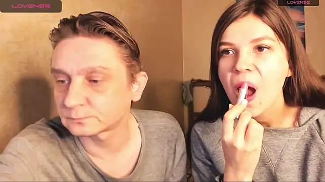 عرض كام WeliosCouple