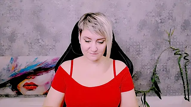 Djullia Live XXX-chat