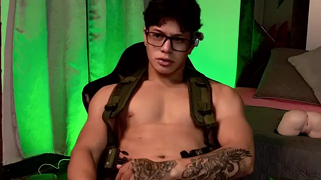 Chat +18 de TonyPetrovjs ao vivo