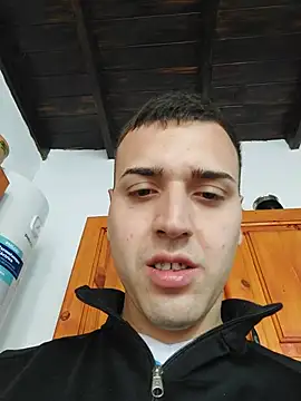 Agusss_2000 Webcamshow