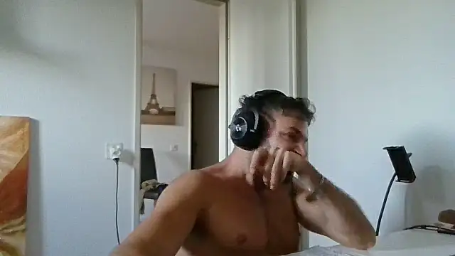 alpha-hunk Live XXX Chat