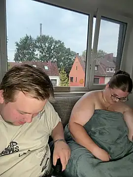 CurvyPaar2 Live XXX-Chat