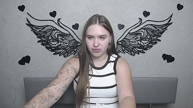 LauraHlot Chat XXX in diretta