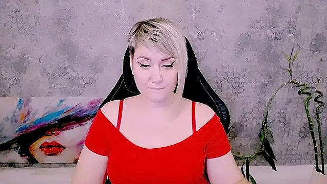 Djullia XXX чат на живо