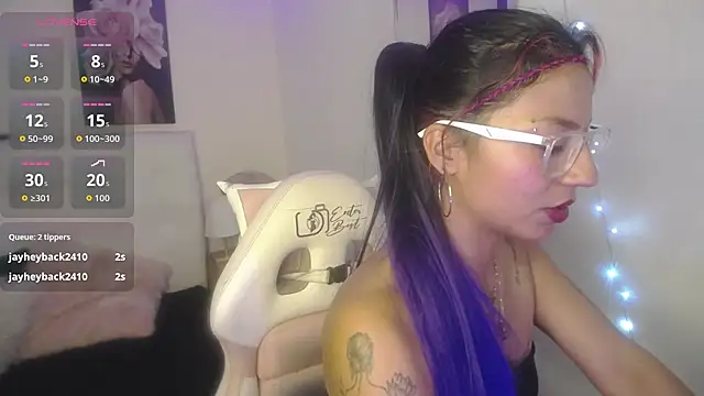 Chat +18 de SamathaMay ao vivo