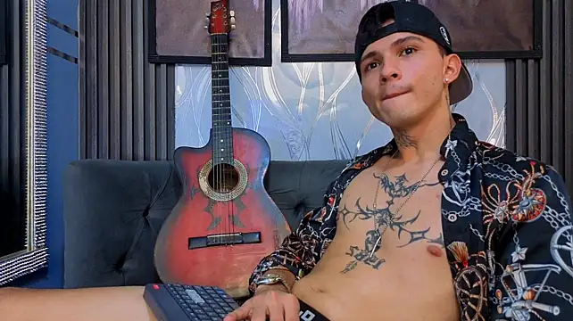 Chat +18 de Axel_Ryder ao vivo
