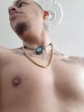 AlphaMasterXxx live XXX chat