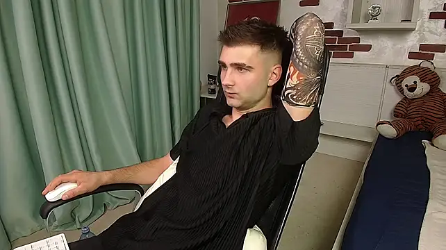 XXX chat uživo modela KyloEast