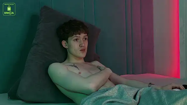 LiamVibe élő XXX-chatje