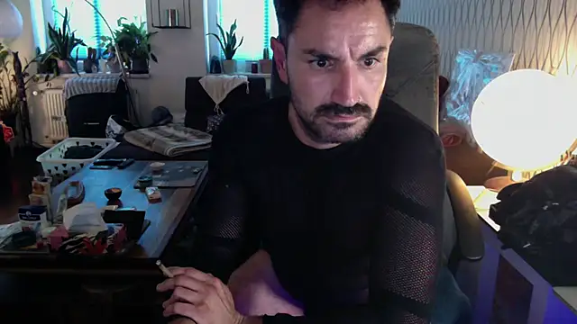 tomz0819 Chat XXX in diretta