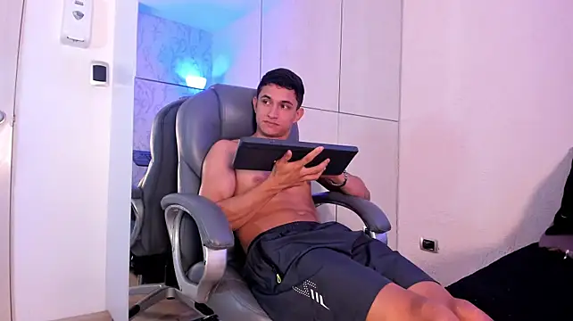 Simon_Axe élő XXX-chatje