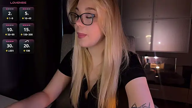 ariashaa Adlı Modelin Canlı XXX Sohbeti
