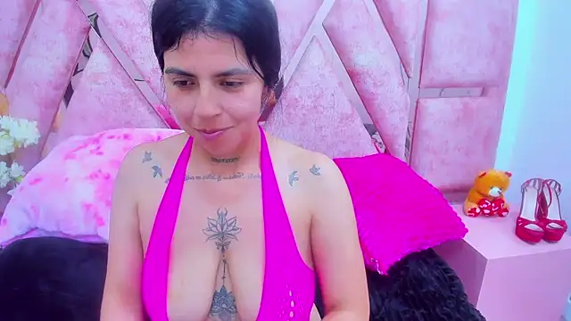 CataleyaLars20's Live XXX Chat