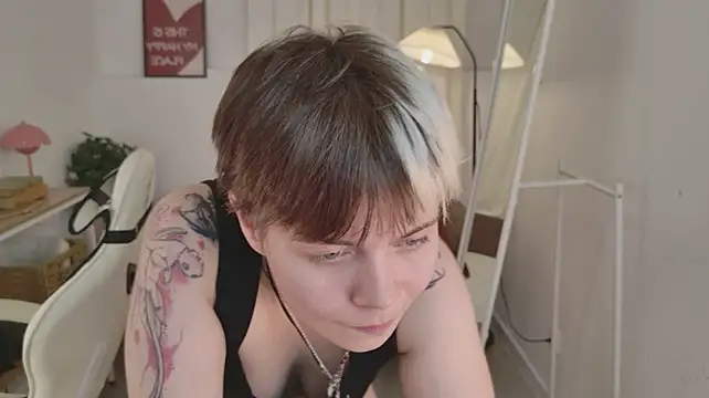 Chat +18 de Kitty_Ollive ao vivo