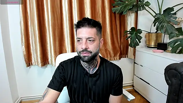 Chat +18 de TommyDum ao vivo